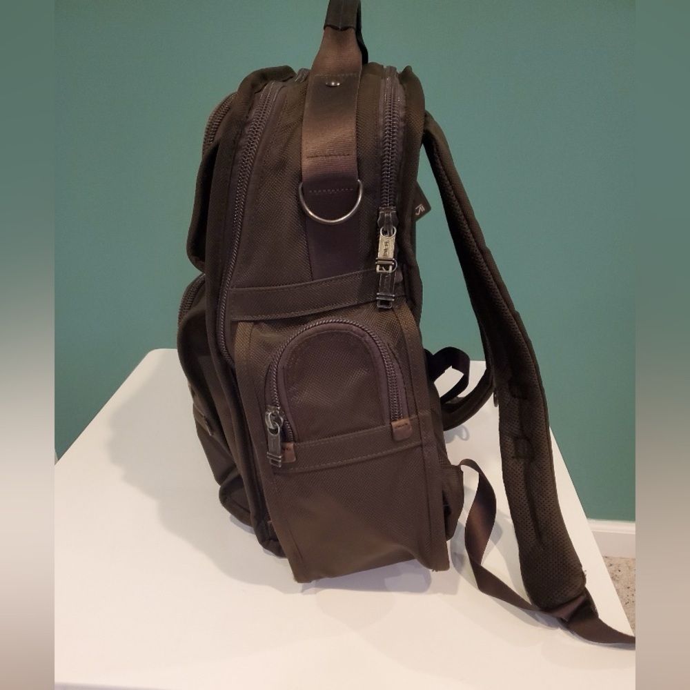 TUMI ALPHA Brief Pack - Picture 3 of 9